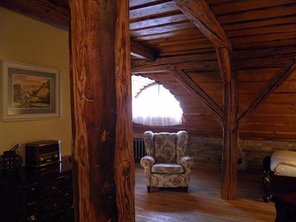 Dvur Olsiny -Hotel And Horse-Riding Karvina Ruang foto