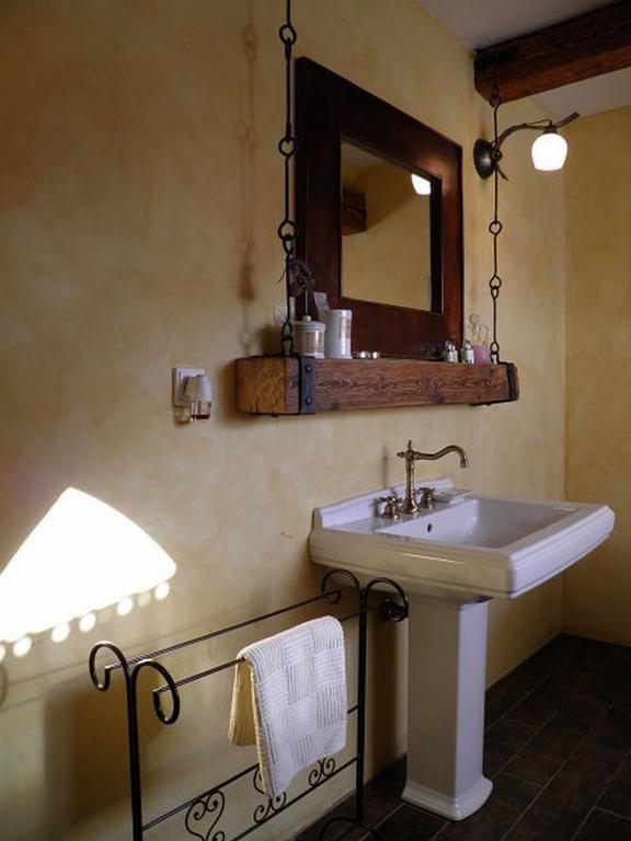 Dvur Olsiny -Hotel And Horse-Riding Karvina Ruang foto